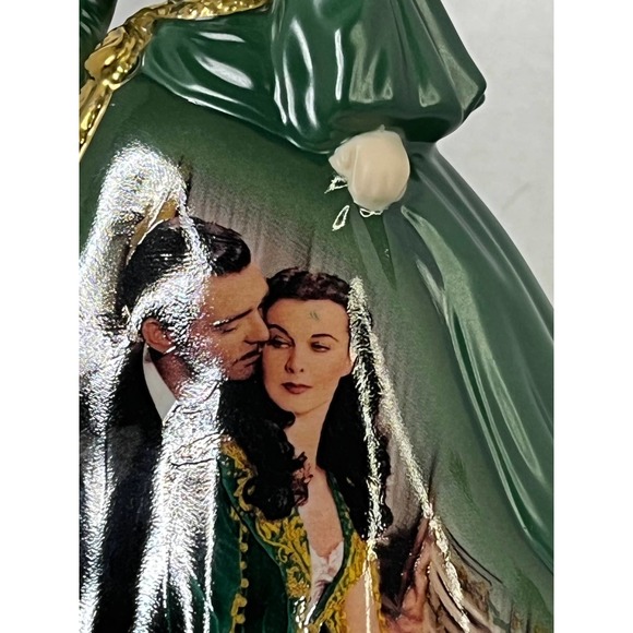Gone With the Wind Green Velvet Dress Figurine - Picture 3 of 9